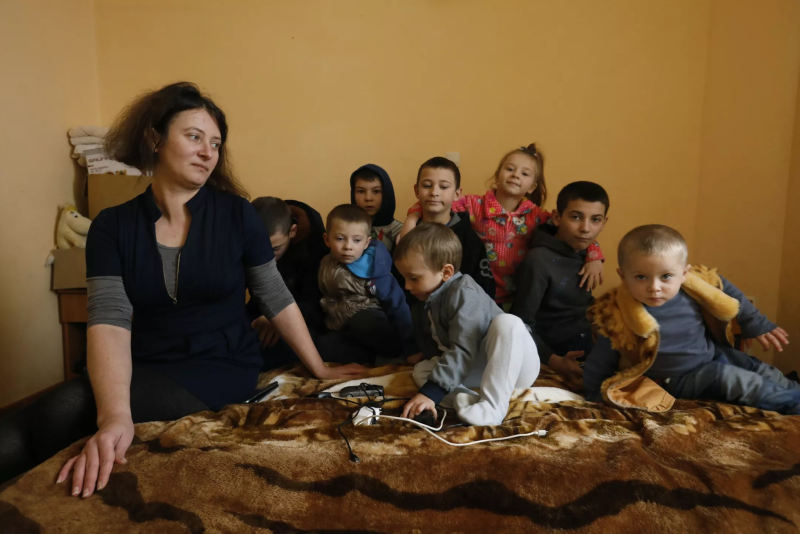 EN: Lviv - family with eight children