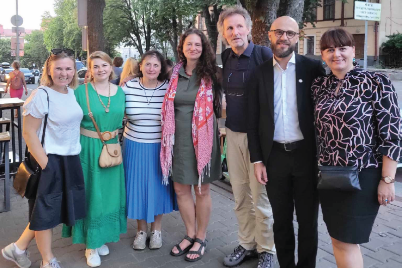 Lietuvos Caritas Ukrainos Caritui perdavė 300 tūkst. eurų paramą