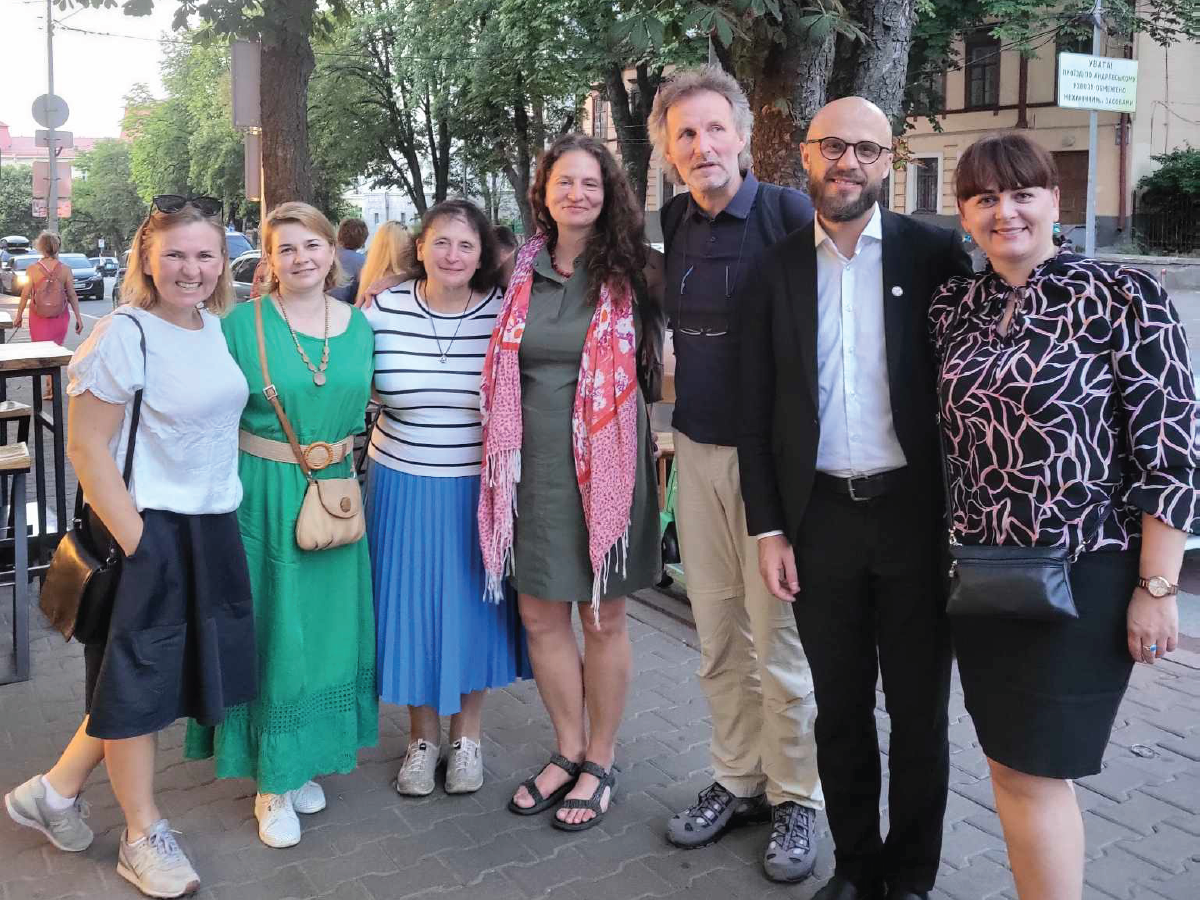 Lietuvos Caritas Ukrainos Caritui perdavė 300 tūkst. eurų paramą